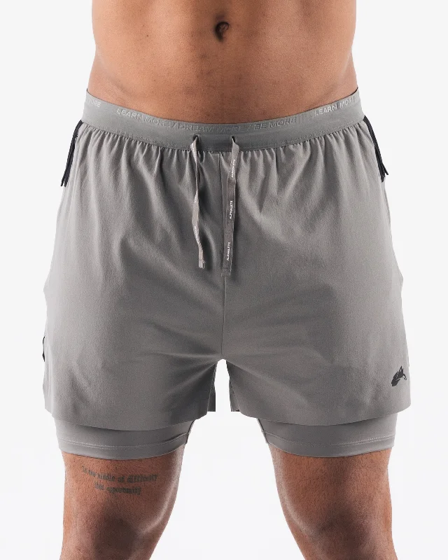 Elite Swift Short 5"" - Dusty Concrete