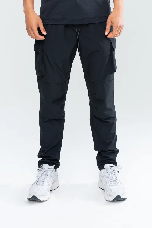 MEN'S PERFORMANCE TECH CARGO JOGGERS - JET BLACK